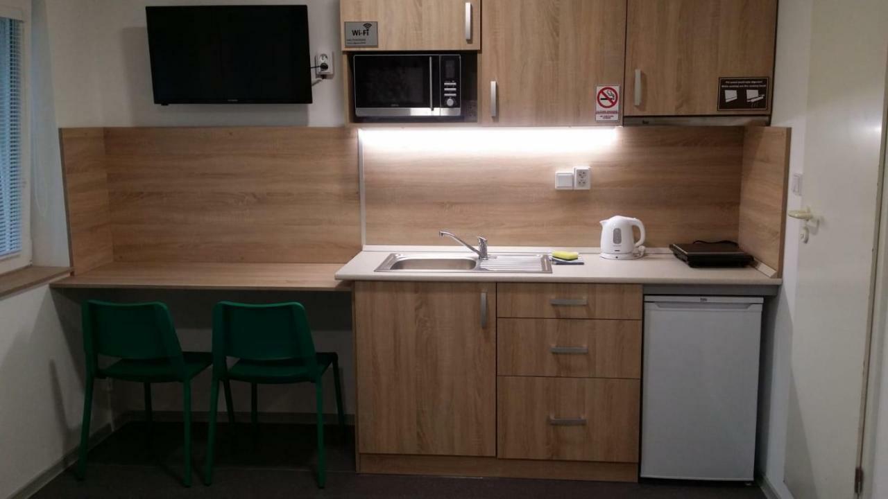 Delfin Hostel Štúrovo Екстериор снимка